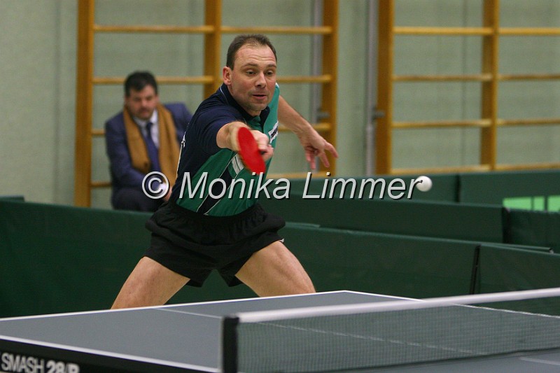 IMG_6279_Hegenbarth Tischtennis.jpg - Bayer. Tischtennismeisterschaften in Kulmbach am 19.01.08Im Spiel Jürgen HegenbarthFoto Monika Limmer